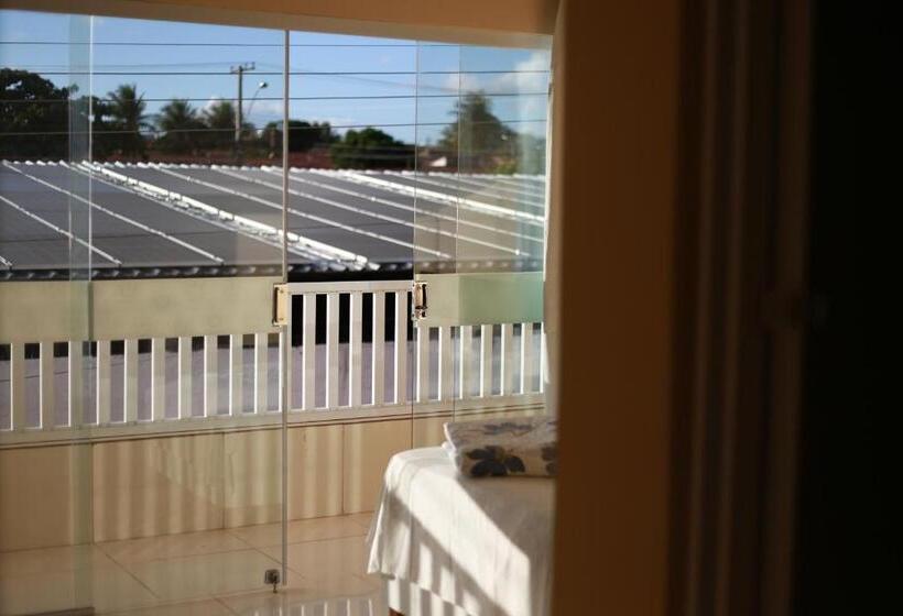 پانسیون Pousada Mecejana