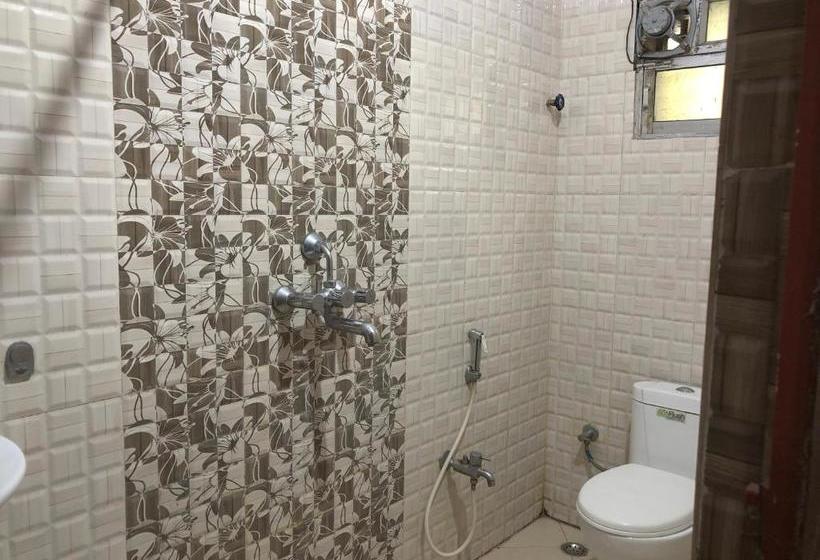 بنسيون Vinayak Guest House