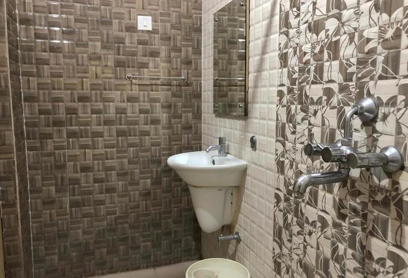 بنسيون Vinayak Guest House