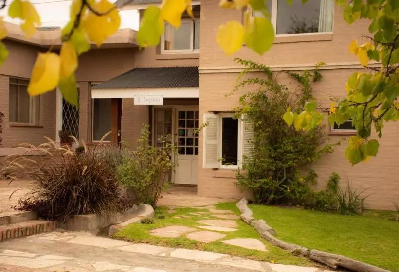 Retkeilymaja Hostería La Viña