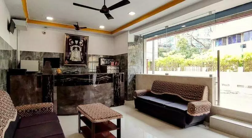 هاستل Sarovara Deluxe Rooms