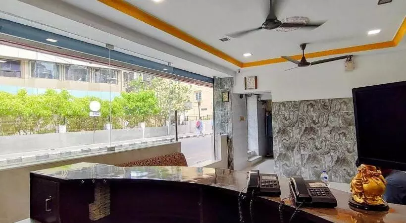 هاستل Sarovara Deluxe Rooms