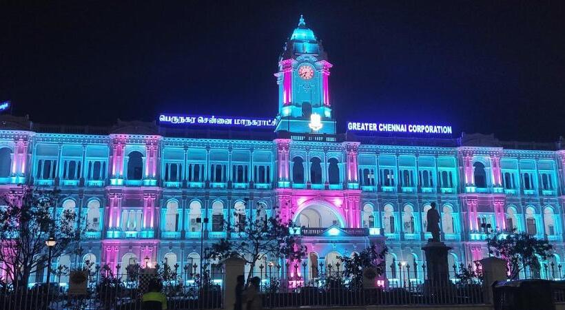 הוסטל Sarovara Deluxe Rooms