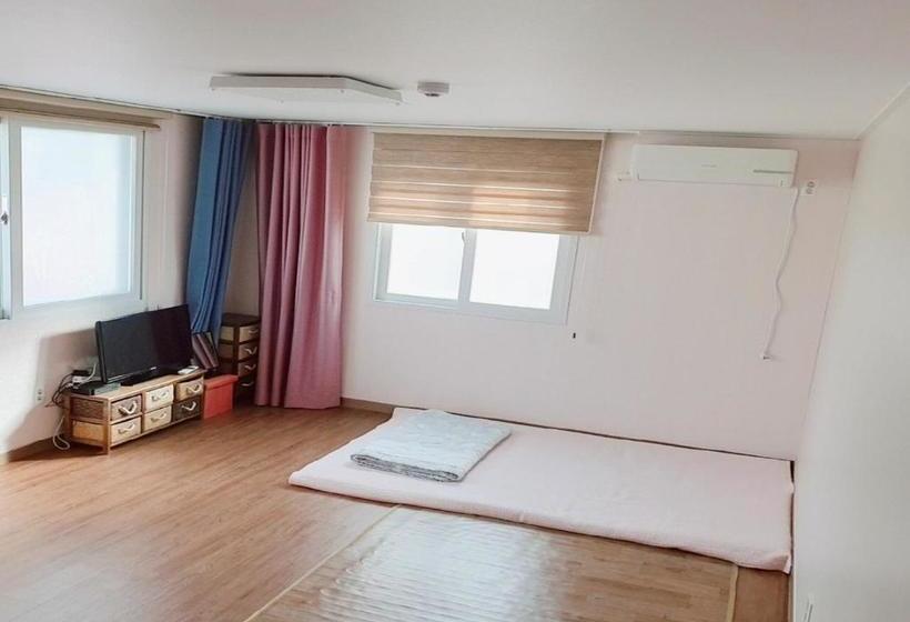 پانسیون Tongyeong The Story Guesthouse