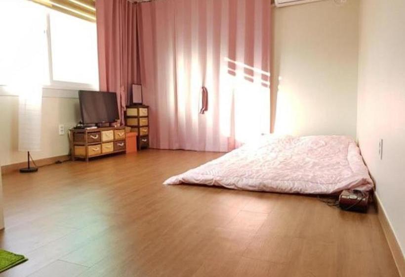 پانسیون Tongyeong The Story Guesthouse