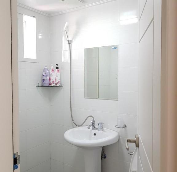 پانسیون Tongyeong The Story Guesthouse