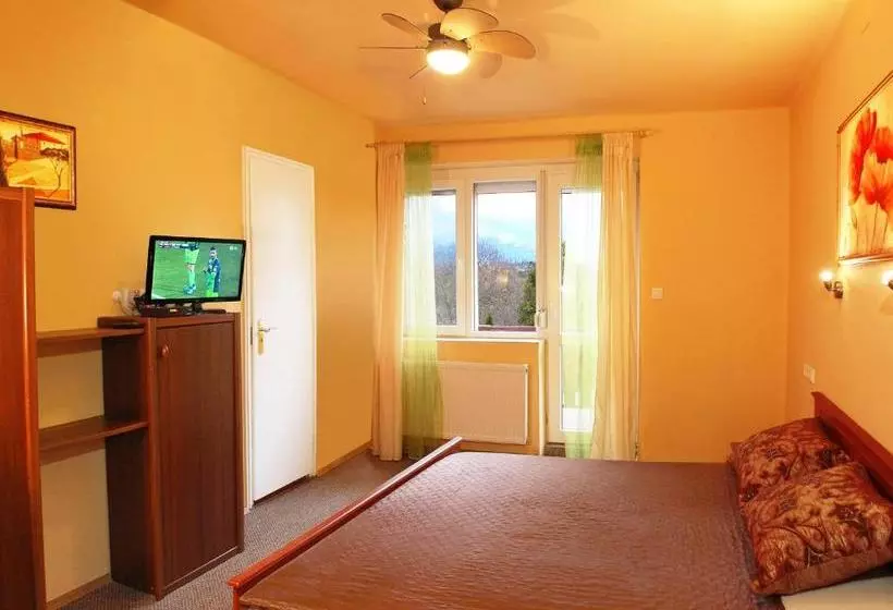 Majatalo White & Quiet Apartment House