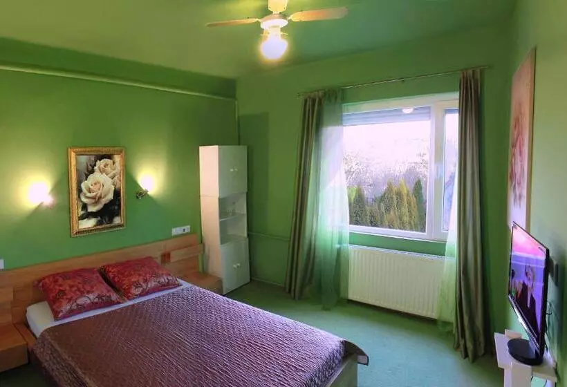 Majatalo White & Quiet Apartment House