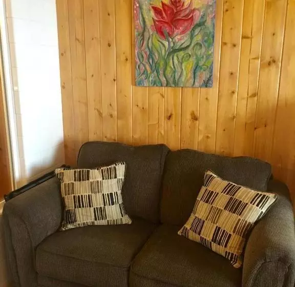 Retkeilymaja Homer Inn & Spa