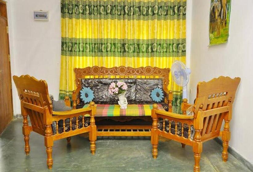 Пансион Ath Hala Safari Resort