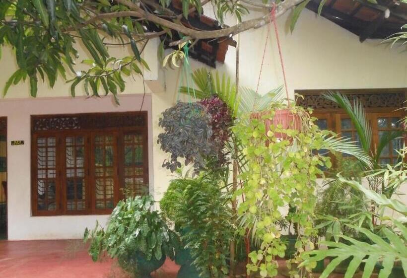 Пансион Ath Hala Safari Resort