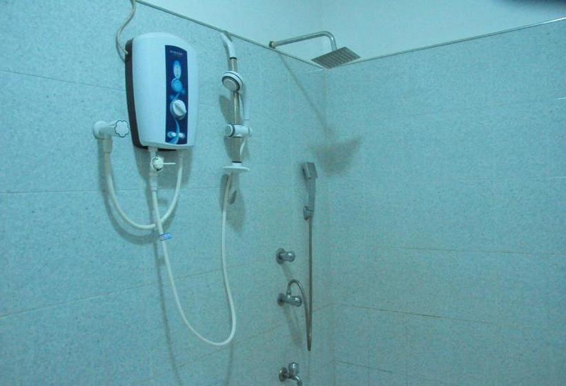 Пансион Ath Hala Safari Resort