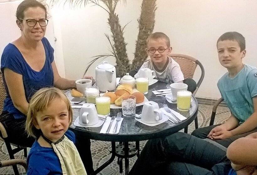 پانسیون Hostal Florida