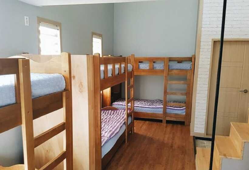 Two Wheels Pension & Guesthouse   Hostel