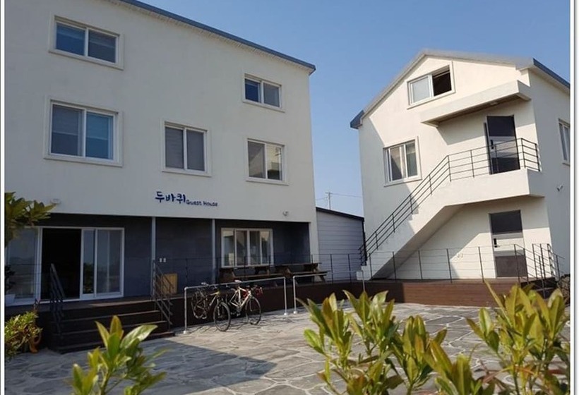 Two Wheels Pension & Guesthouse   Hostel