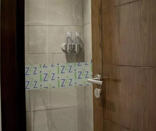 Kapselihotelli Izzzleep Aeropuerto Terminal 1