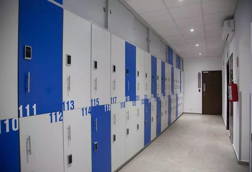 Kapselihotelli Izzzleep Aeropuerto Terminal 1