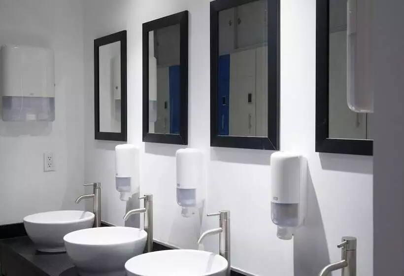 Kapselihotelli Izzzleep Aeropuerto Terminal 1