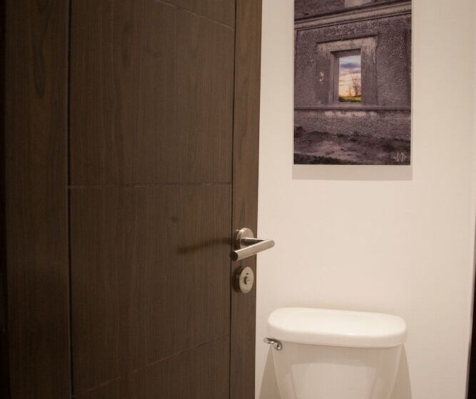 هتل کپسول Izzzleep Aeropuerto Terminal 1