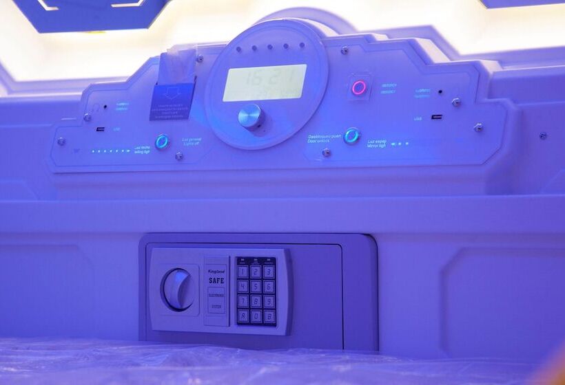 هتل کپسول Izzzleep Aeropuerto Terminal 1