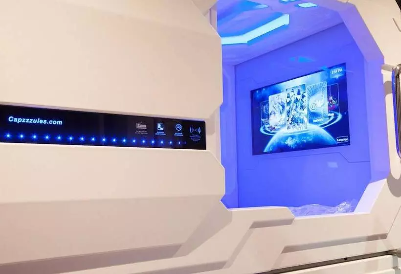 Kapselihotelli Izzzleep Aeropuerto Terminal 1