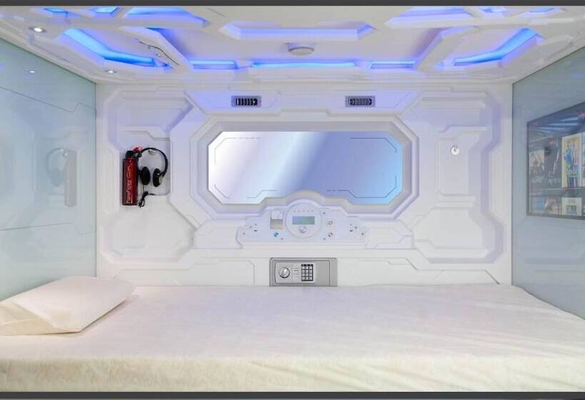 هتل کپسول Izzzleep Aeropuerto Terminal 1