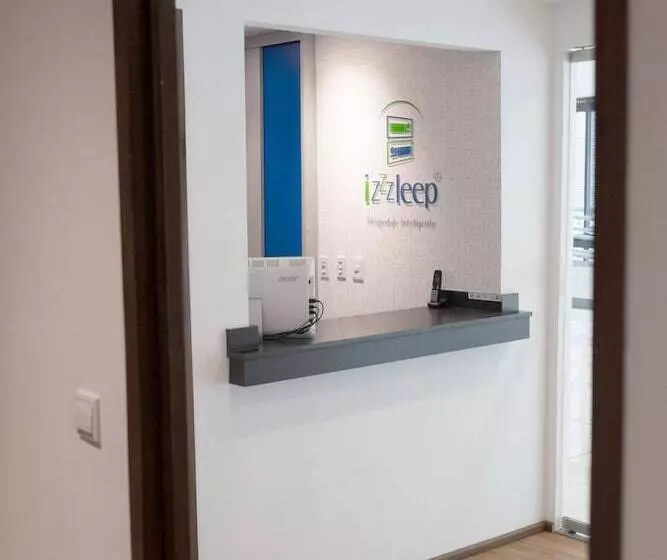 Kapselihotelli Izzzleep Aeropuerto Terminal 1