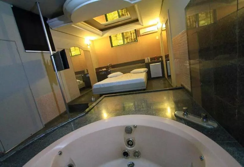 Movie Inn Motel E Hospedagem