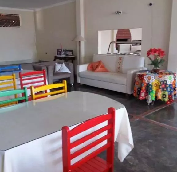 ペンション Pousada Casarrara