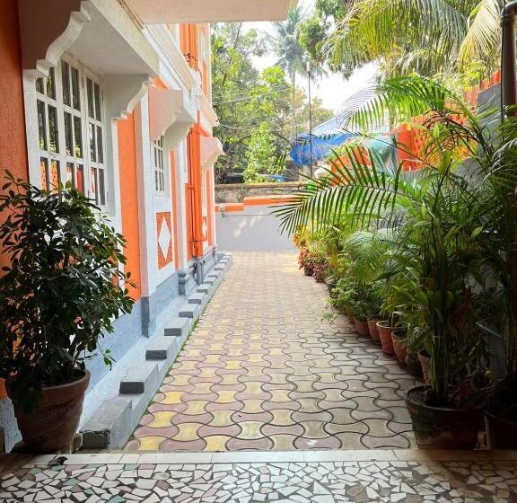 Pensão Skyview Villa