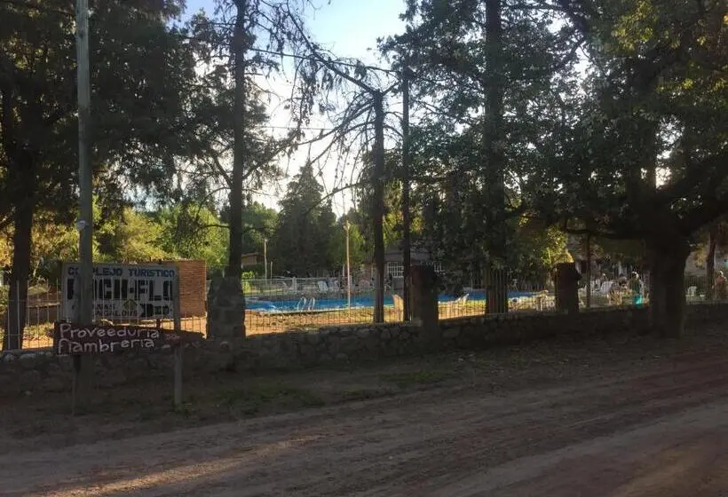 ユースホステル Complejo De Cabañas Pach   Flo
