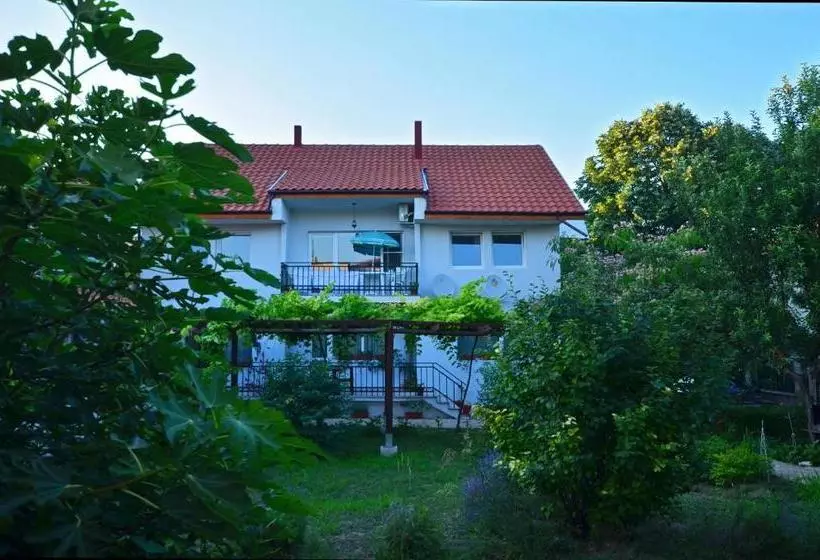 پانسیون Bistra Guest Rooms