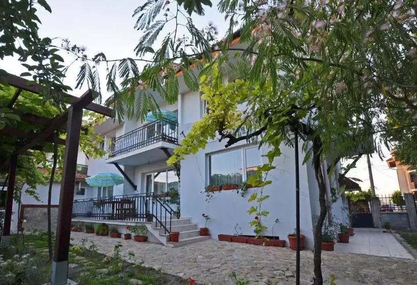 پانسیون Bistra Guest Rooms