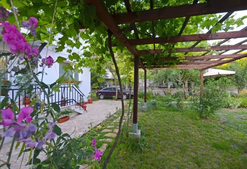 پانسیون Bistra Guest Rooms