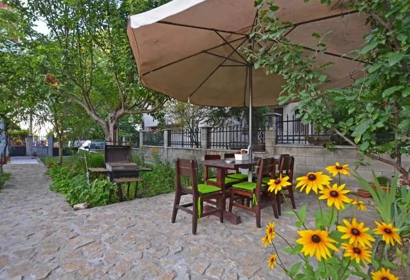 پانسیون Bistra Guest Rooms