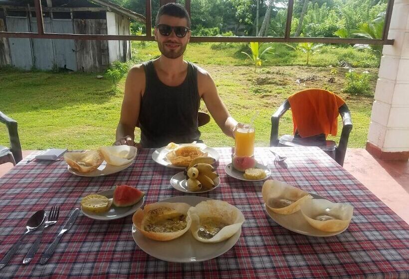 بنسيون The Colonial Villa