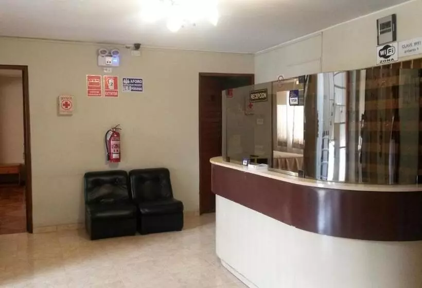 هاستل Antares Inn