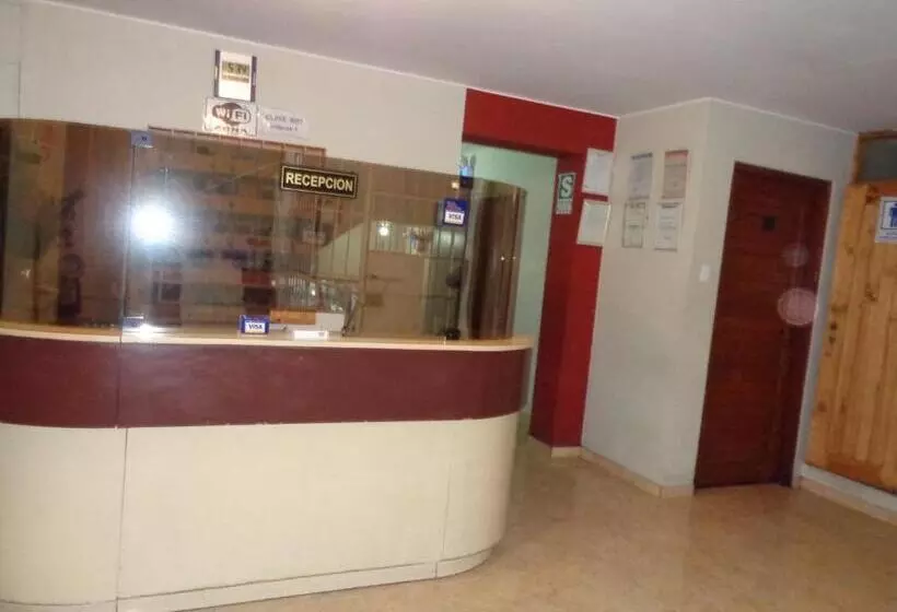 هاستل Antares Inn