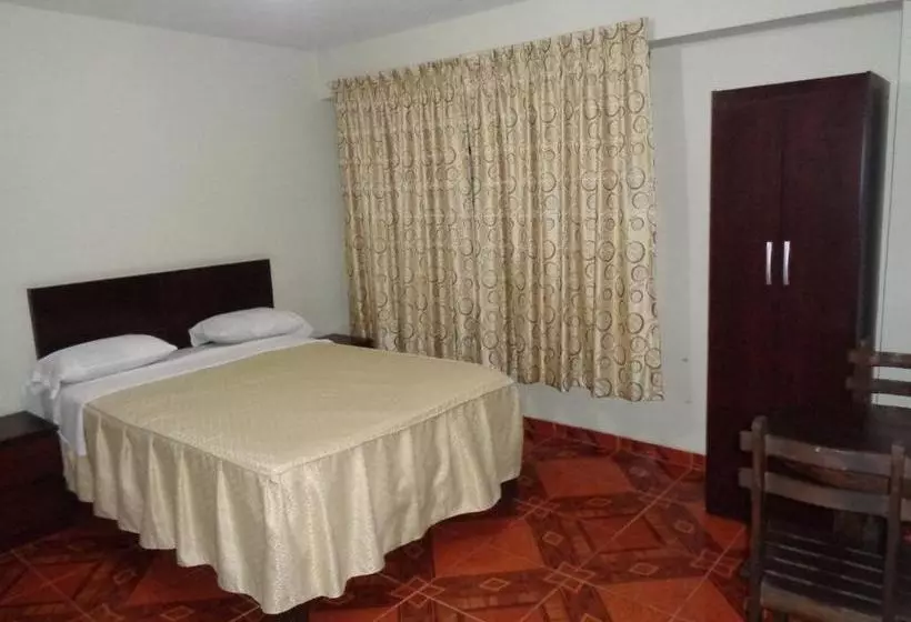 هاستل Antares Inn