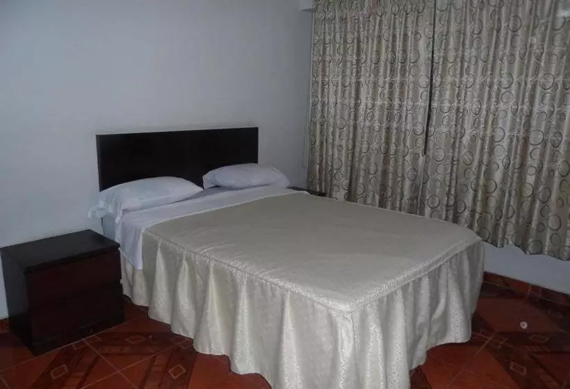 هاستل Antares Inn