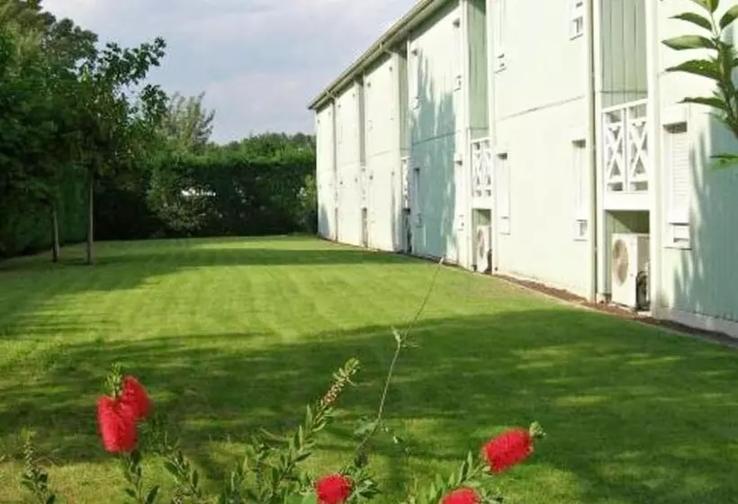 Fasthotel Avignon Nord Le Pontet