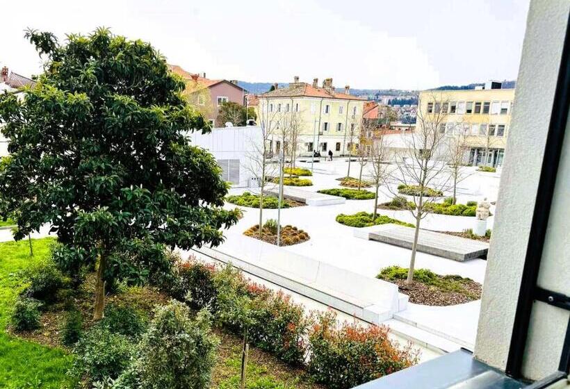 پانسیون Apartments & Rooms Artemus Belveder