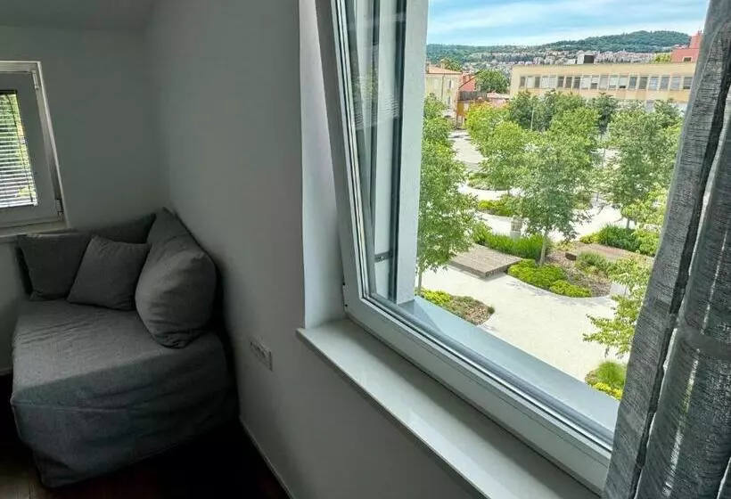 پانسیون Apartments & Rooms Artemus Belveder