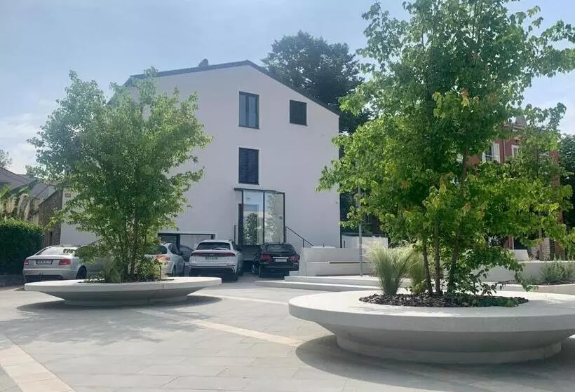 پانسیون Apartments & Rooms Artemus Belveder