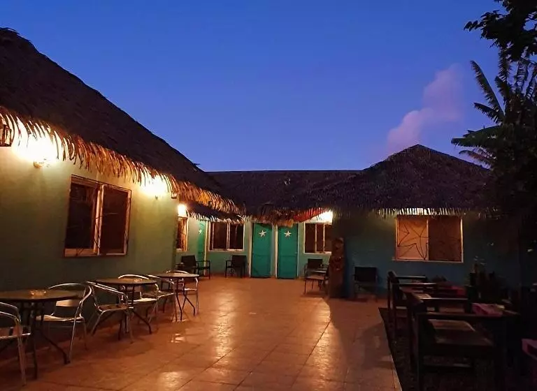 Majatalo & Apartments Chez Hiva