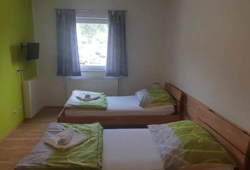 ペンション Gasthof Niki