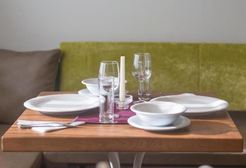 פנסיון Gasthof Niki