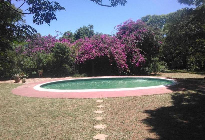 پانسیون Limerick Cottages