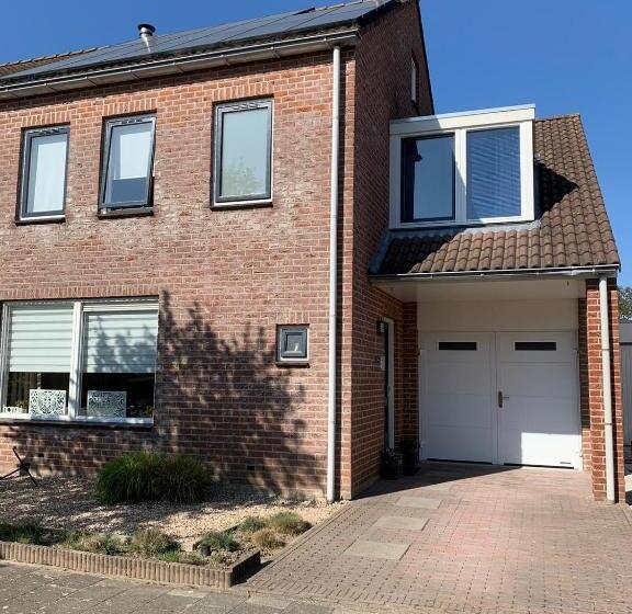 بنسيون Lise S Place