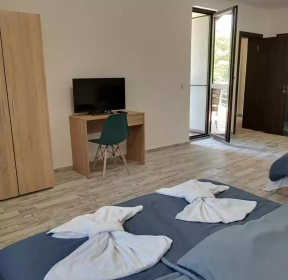 پانسیون Villa Pita